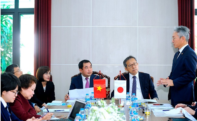 Ông Kinoshita Tadahiro, Chủ tịch Hiệp hội doanh nghiệp Nhật Bản tại Việt Nam (JCCI) đánh giá cao môi trường đầu tư, hạ tầng công nghiệp của Hải Dương khi đến thăm trụ sở chủ đầu tư khu công nghiệp Đại An