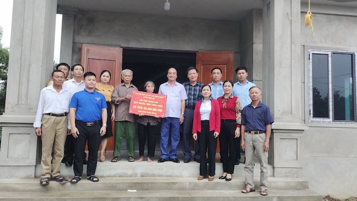 BCĐ vận động xây dựng nhà cho người nghèo huyện Nghi Lộc hỗ trợ kinh phí xây dựng, sửa chữa nhà cho người dân