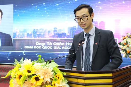 Mr. To Quoc Hung - ACCA Vietnam Country Director delivered the opening speech at the training program “International Financial Reporting Standards and Digital Transformation” at the Conference