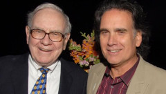 Cách con trai tỷ phú Warren Buffet tiêu tiền thừa kế