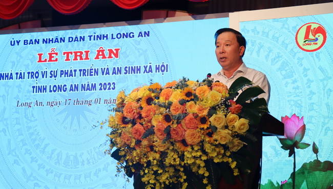 Chairman of the Long An Provincial People’s Committee Nguyen Van Ut