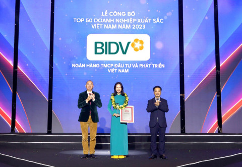 BIDV Retains Ranking in the Top 50 Outstanding Vietnamese Companies for 2023