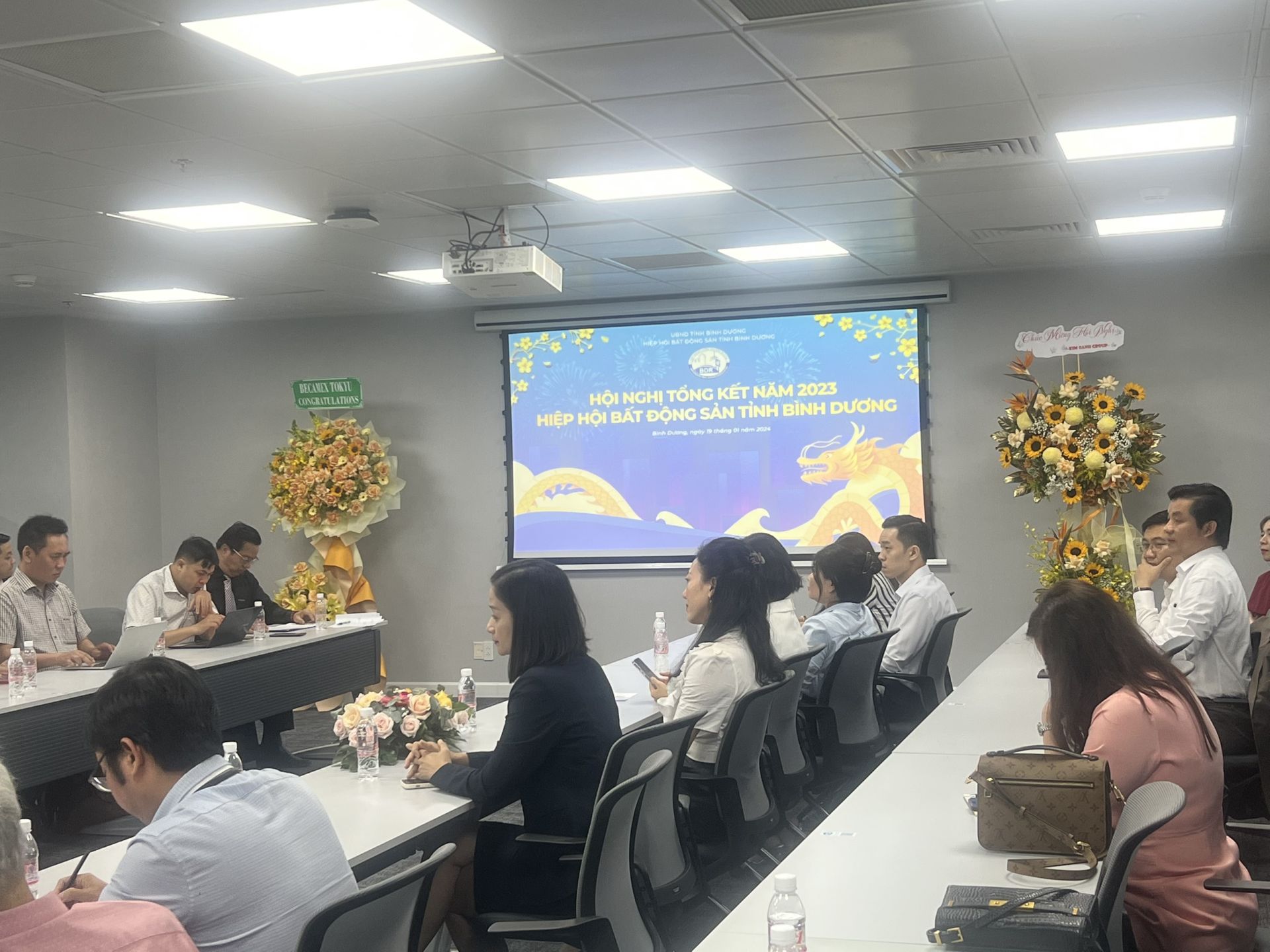 Overview of the 2023 Year-end Conference of the Binh Duong Real Estate Association