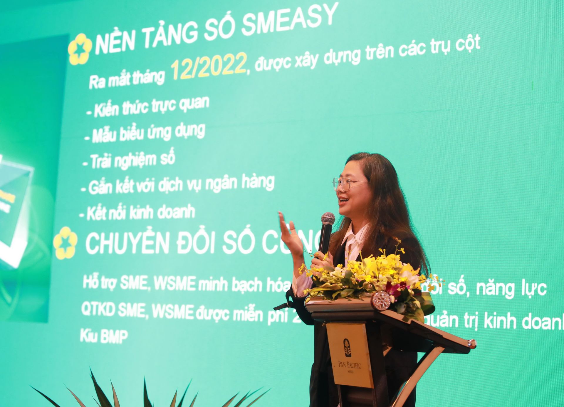 Ms Nguyen Thi Kim Phuong - a BIDV representative, shared information at the White Paper Announcement Workshop