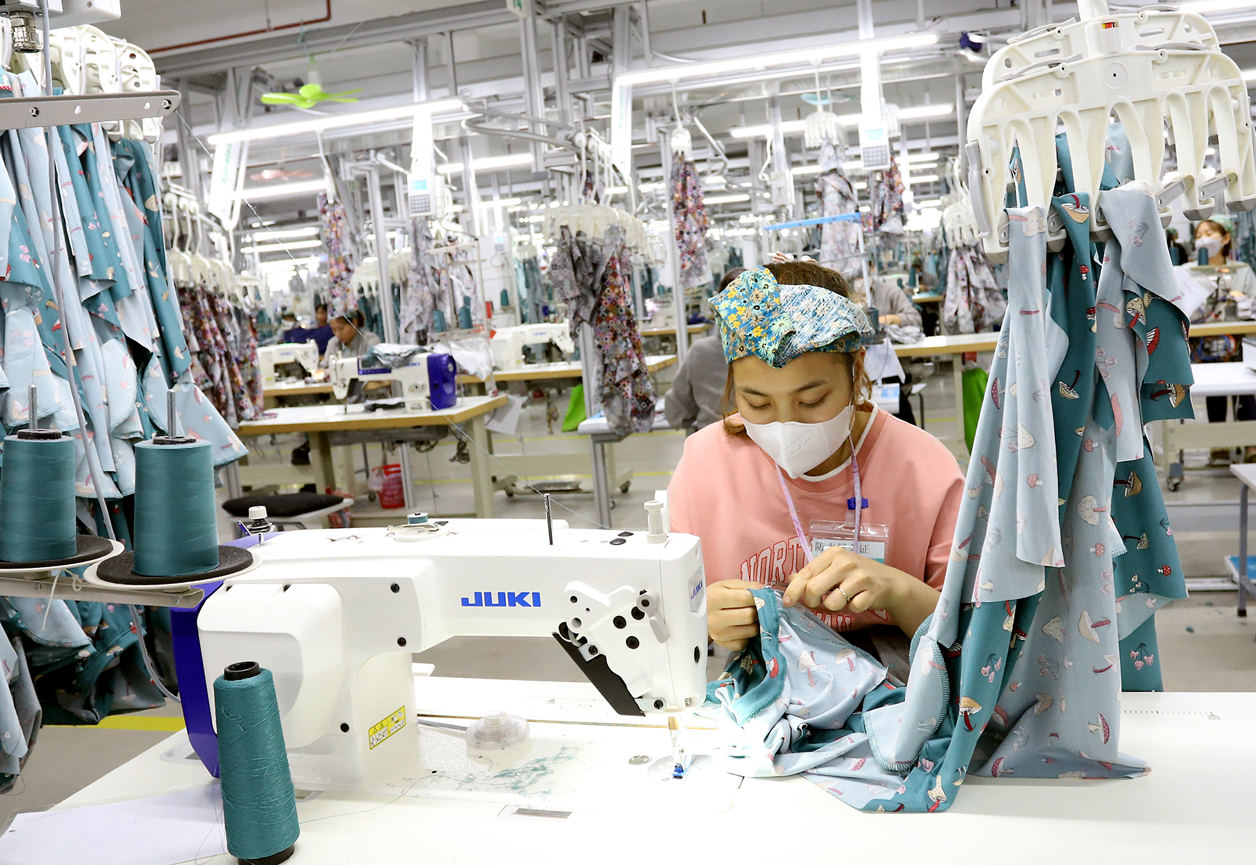 Năm 2023, Công ty TNHH Sunrise Công nghiệp Việt Nam có tổng doanh thu đạt 27,75 triệu USD, đảm bảo việc làm cho 1.890 công nhân