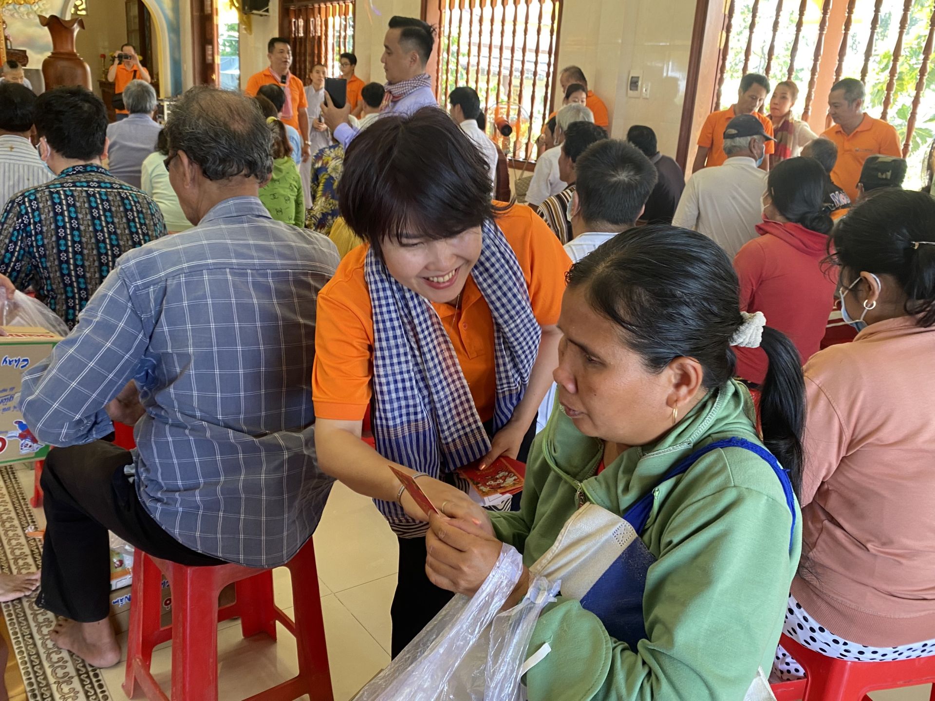 Giving gifts to the disabled in Minh Dang Pagoda, Tien Giang
