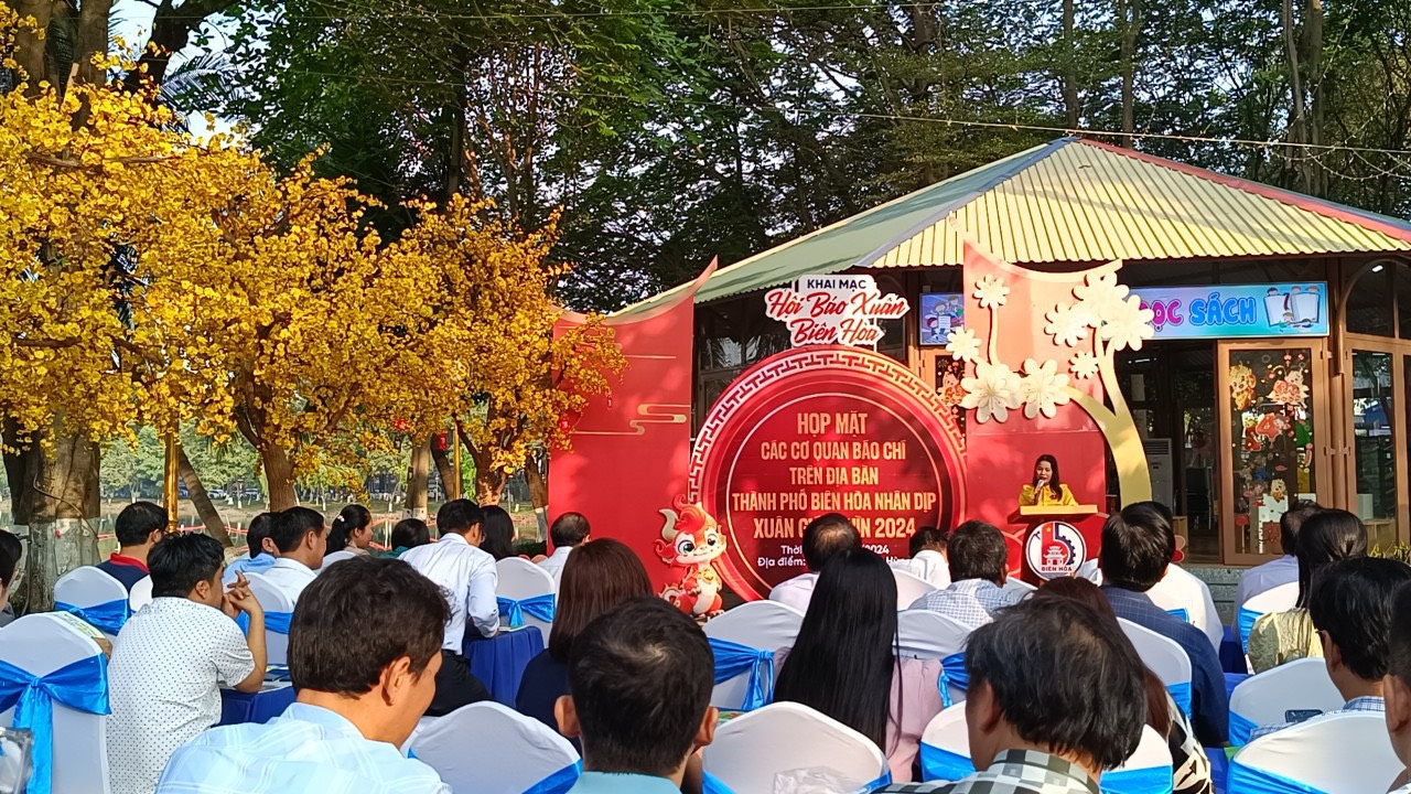 Opening of the 2024 Spring Press Festival and Meeting of Local Press Agencies in Bien Hoa City