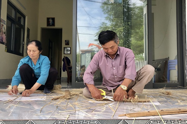 Mr and Mrs Nguyen Van Muoi’s family does additional work weaving rattan and bamboo to supply to a nearby company