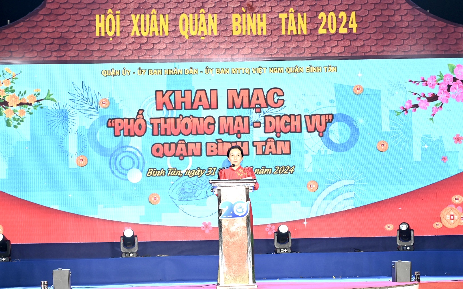 Phó Chủ tịch UBND quận Bình Tân Phạm Thị Ngọc Diệu phát biểu khai mạc. Ảnh- Bích Liên
