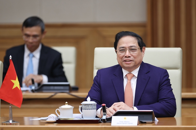 The Prime Minister congratulated the Philippines, under the leadership of President Marcos Jr., for continuing to achieve remarkable socio-economic achievements. (Photo: VGP/Nhat Bac)