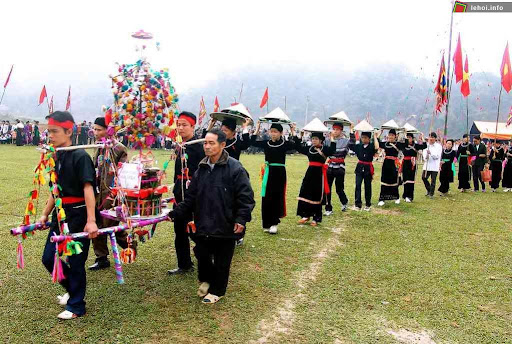 Lào Cai lan tỏa văn hóa dân tộc qua lễ hội đầu Xuân