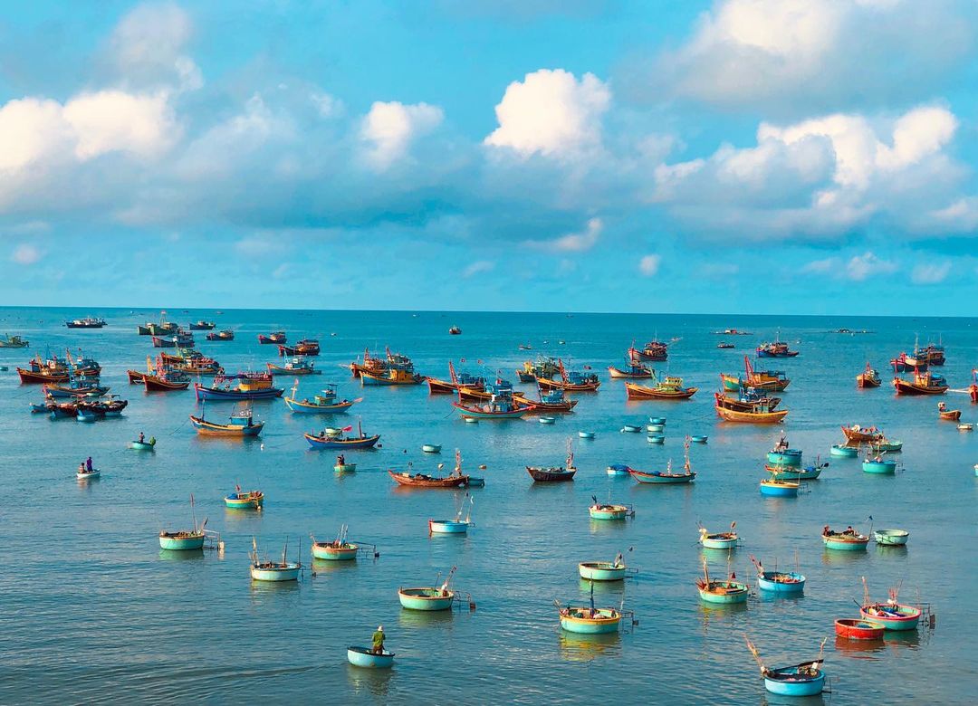 The system of seaports, tourism, and the marine economy is the spearhead in the economic development of Binh Thuan