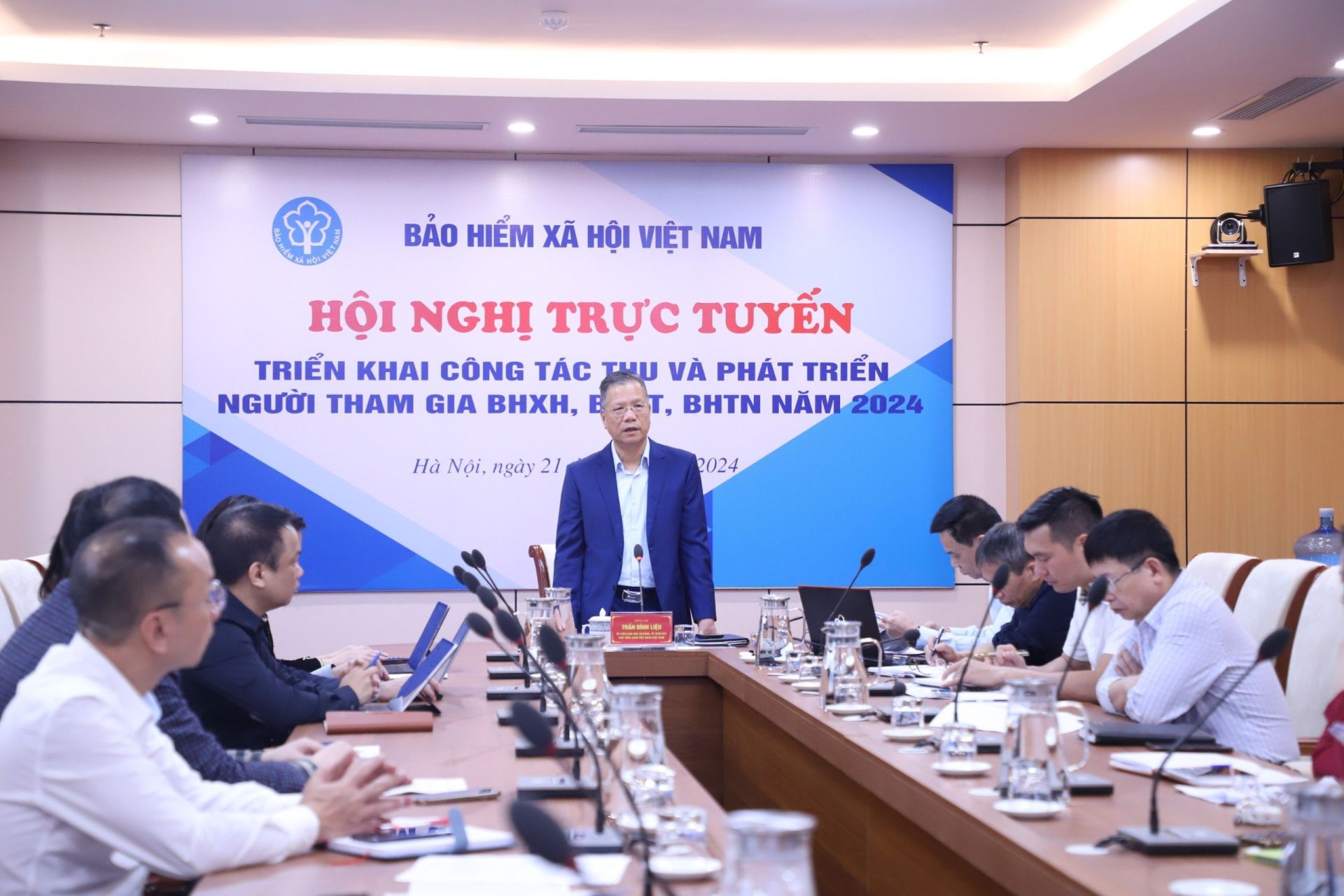 Phó Tổng Giám đốc Trần Đình Liệu chủ trì Hội nghị trực tuyến