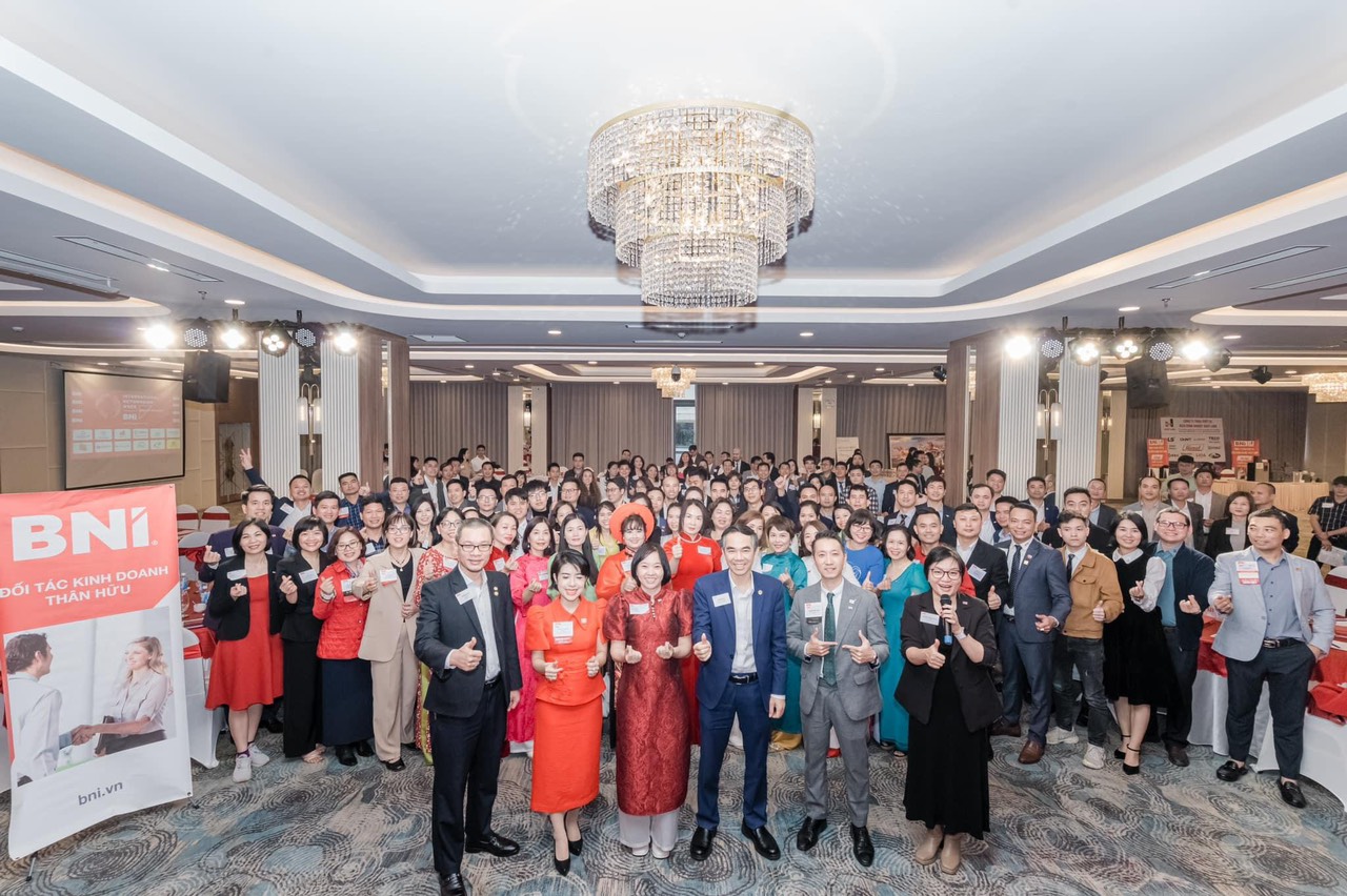 Hơn 1200 doanh nghiệp đến từ 28 Chapter của BNI Hanoi 2 đã có dịp gặp gỡ trong chương trình Ngày hội kết nối kinh doanh đầu xuân: “Mừng xuân mới – Kết nối Bứt phá”