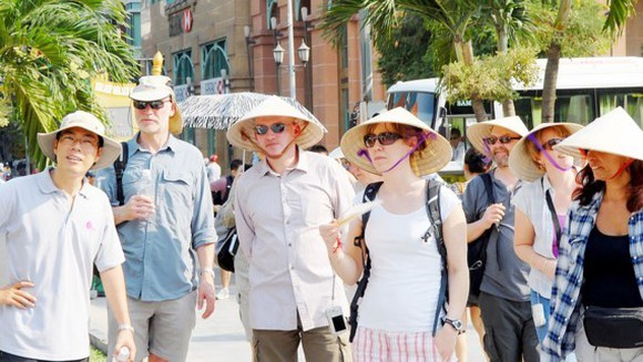 Du khách quốc tế đến Việt Nam tháng 2/2024 tăng 64,1% so với cùng kỳ 2023