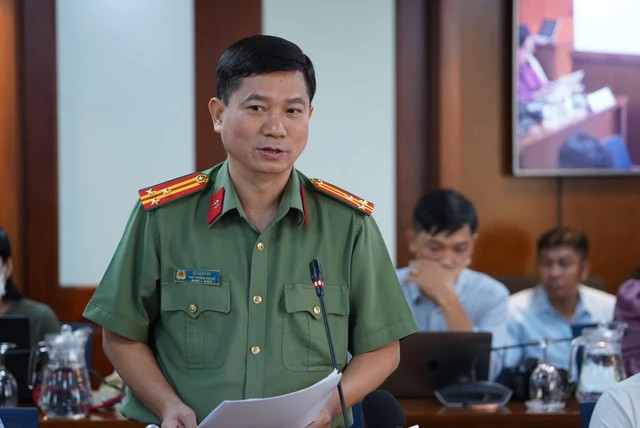 Thượng tá Lê Mạnh Hà - Phó trưởng phòng tham mưu Công an TP. Hồ Chí Minh phát biểu tại cuộc họp báo