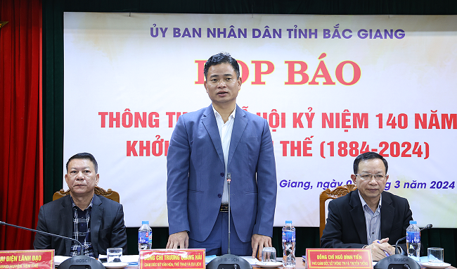 Đồng chí Trương Quang Hải - Giám đốc Sở Văn hóa, Thể thao và Du lịch tỉnh Bắc Giang phát biểu tại họp báo