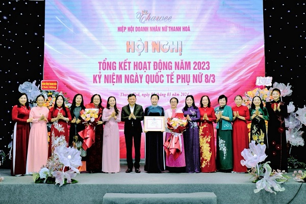 Doanh nhân nữ xứ Thanh đang ngày càng có nhiều đóng góp hơn cho sự phát triển chung của tỉnh Thanh Hoá