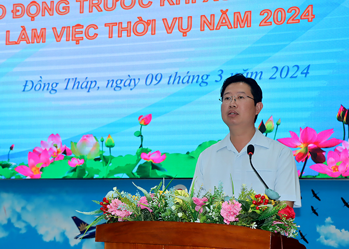 Phó Chủ tịch Uỷ ban nhân dân tỉnh Huỳnh Minh Tuấn
phát biểu động viên tinh thần người lao động