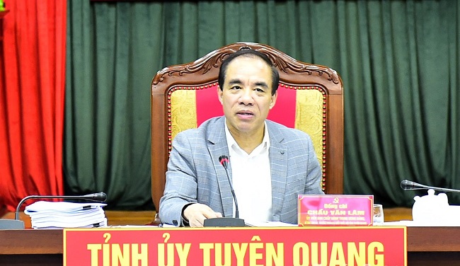 Đồng chí Bí thư Tỉnh ủy Chẩu Văn Lâm chủ trì cuộc họp.