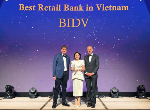 BIDV sets record of winning the Best Retail Bank in Vietnam award for ...