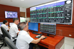 PC Lào Cai khai thác thông số từ Trung tâm giám sát và thu thập dữ liệu để vận hành lưới điện