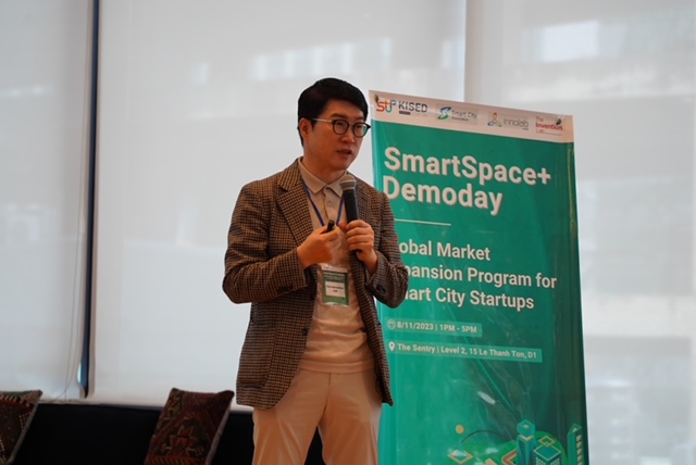 Ông David Kim - Đại diện từ The Invention Lab chia sẻ về hệ sinh thái khởi nghiệp Hàn Quốc tại Việt Nam