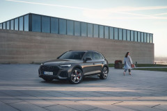 Audi Q5 phiên bản giới hạn Đen huyền bí sẽ có mặt tại Việt Nam từ tháng 6/2024