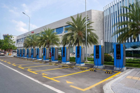 Mr Pham Nhat Vuong establishes company to develop electric vehicle charging stations