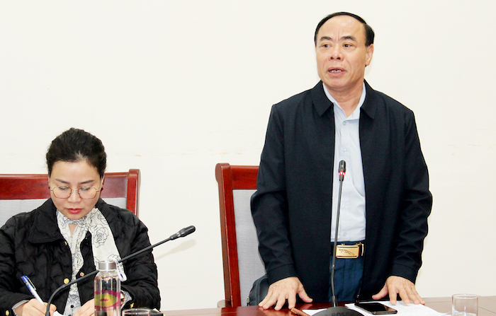 Ông Nguyễn Mạnh Cường - Giám đốc Sở Du lịch tỉnh Nghệ An đề xuất thêm một số giải pháp để thực hiện tốt các nhiệm vụ về phát triển du lịch năm 2024 tại cuộc họp