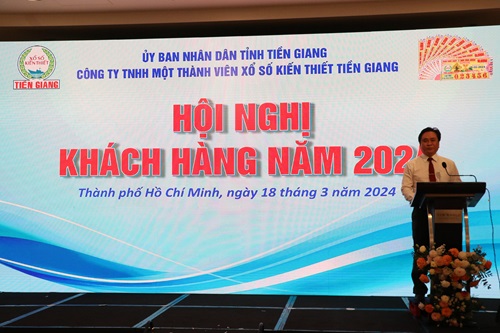 Ông Trần Văn Dũng, Phó Chủ tịch UBND, Chủ tịch Hội đồng Giám sát XSKT tỉnh Tiền Giang, phát biểu tại Hội Nghị