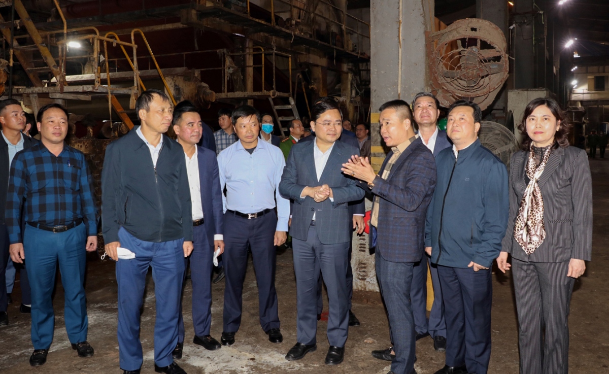 Bí thư Tỉnh ủy Bắc Ninh Nguyễn Anh Tuấn cùng đoàn công tác kiểm tra hệ thống xử lý nước thải tại CCN Phú Lâm (Tiên Du).