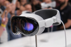 CEO Tim Cook xác nhận kính Vision Pro sẽ lên kệ ở Trung Quốc trong năm nay