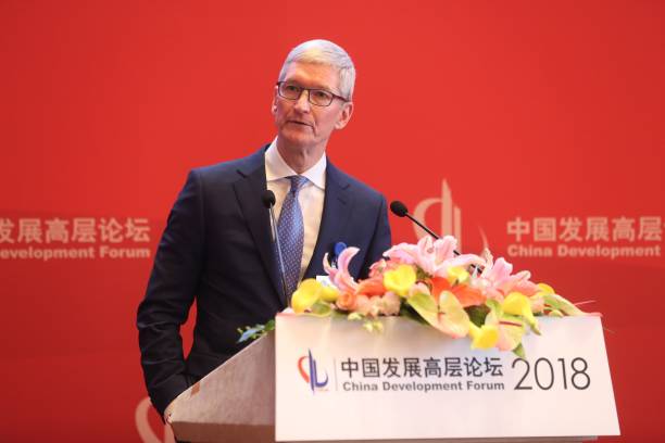 CEO Apple Tim Cook trong chuyến công du tới Trung Quốc