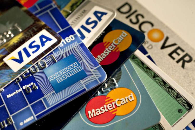 Nợ xấu từ thẻ tín dụng nỗi lo của các ngân hàng