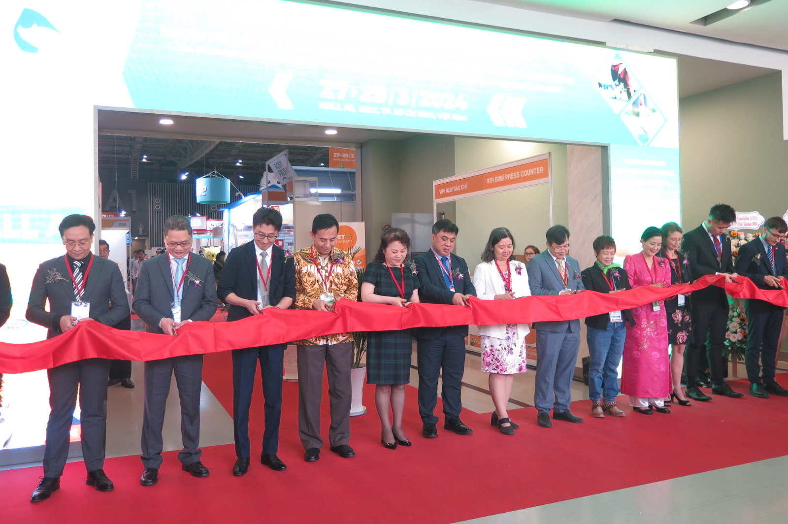 khai mạc Triển lãm Quốc tế chuyên ngành Công nghệ, sản phẩm, dịch vụ chăm sóc thú cưng tại Việt Nam - Petfair Vietnam 2024.