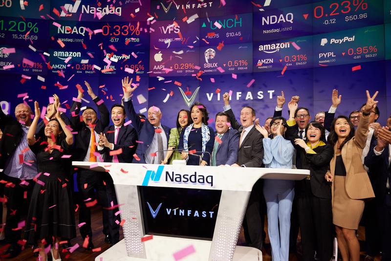 Việc mã VFS của hãng xe Vinfast chính thức được niêm yết trên sàn chứng khoán NASDAQ từ tháng 8/2023 là một ví dụ khác thể hiện khả năng vươn xa của một thương hiệu Việt.