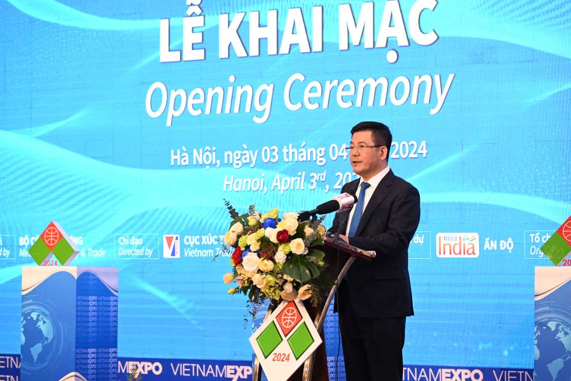 Bộ trưởng Bộ Công Thương Nguyễn Hồng Diên phát biểu khai mạc sự kiện
