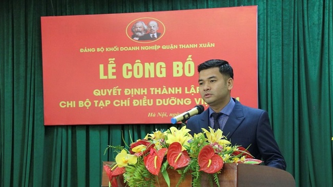 Đồng chí Hà Văn Anh – Tân Bí thư chi bộ Tạp chí Điều dưỡng Việt Nam phát biểu ý kiến