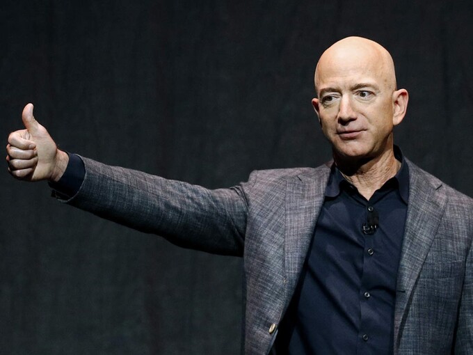 Jeff Bezos - Chủ Tịch Và Founder của Amazon