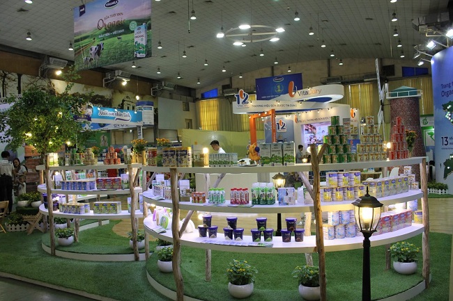 Không gian trưng bày và giới thiệu sản phẩm Natrumax cùng các nhãn hàng