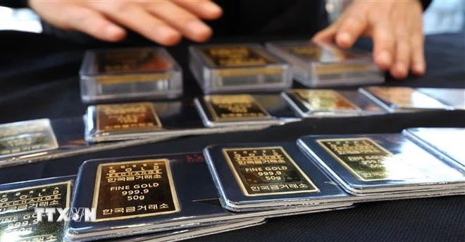 Vàng miếng được bày bán tại Sàn giao dịch ở Seoul, Hàn Quốc. (Ảnh: Yonhap/TTXVN)