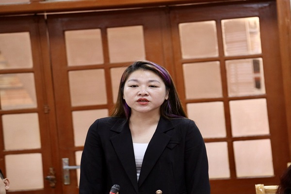 Bà Nguyễn Thị Hồng Liên, Bí thư Đảng uỷ, Giám đốc Công ty CP Dạ Lan phát biểu