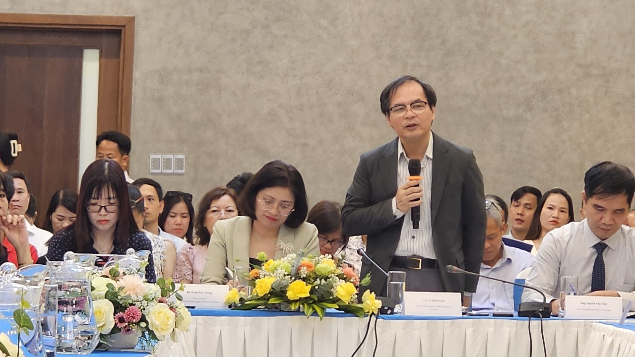 TS Tô Hoài Nam - Phó Chủ tịch thường trực kiêm Tổng Thư ký VINASME, chia sẻ tại diễn đàn