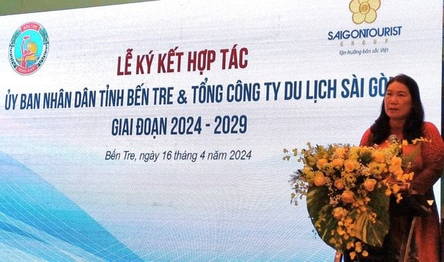 Bà Nguyễn Thị Bé Mười - Phó chủ tịch UBND tỉnh Bến Tre phát biểu tại lễ ký kết