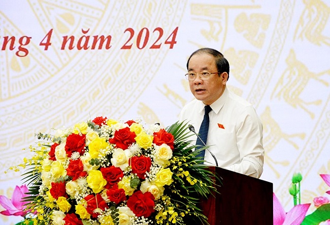 Đồng chí Phó Bí thư Thường trực Tỉnh ủy, Chủ tịch HĐND tỉnh Tạ Văn Long phát biểu bế mạc kỳ họp