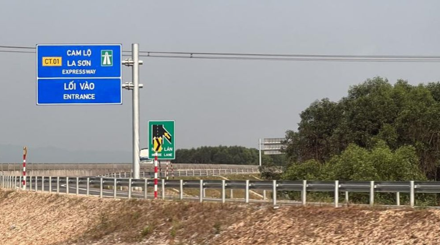 Nút giao cao tốc Cam Lộ - La Sơn, đoạn qua địa bàn huyện Phong Điền