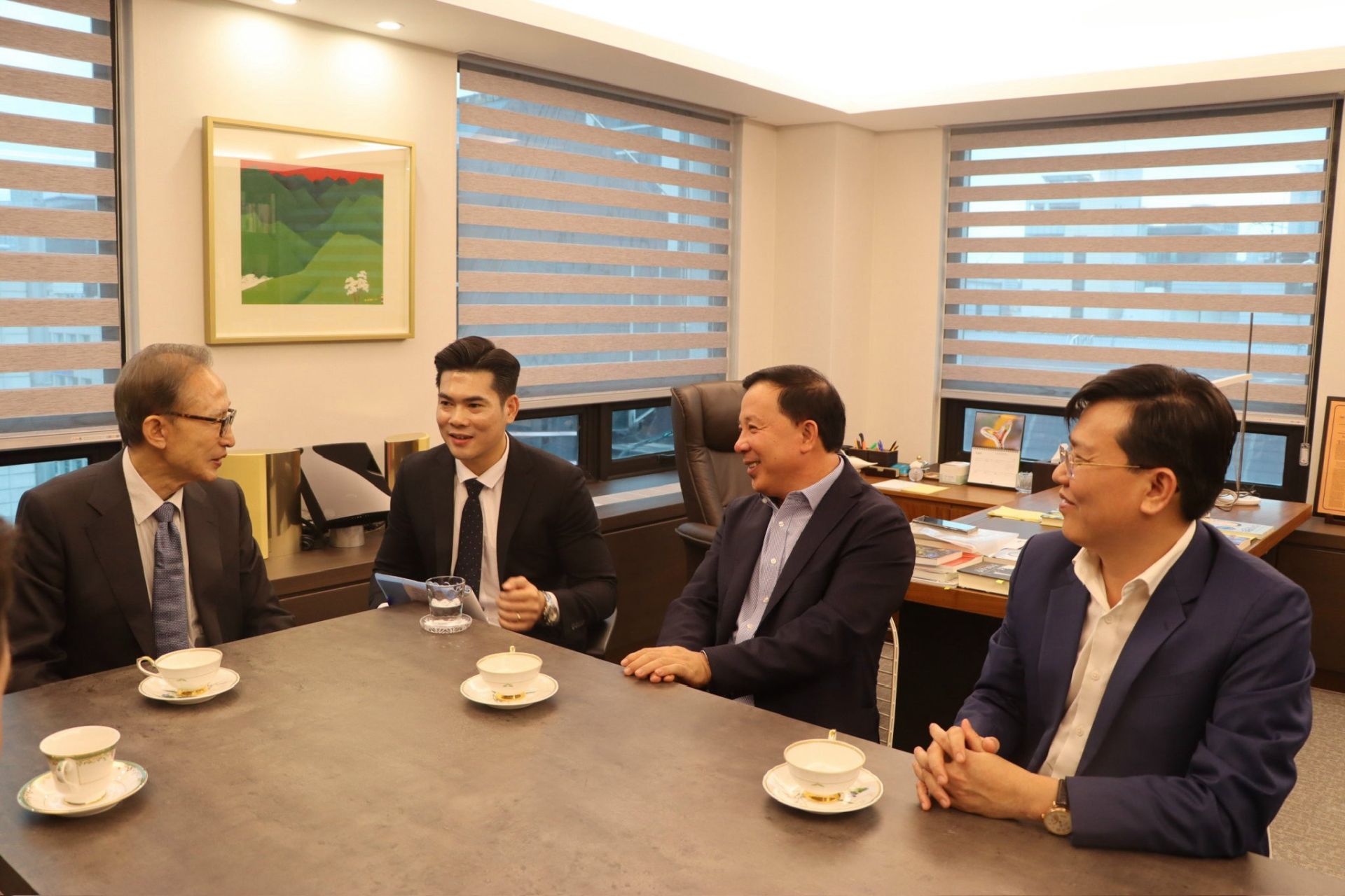Lãnh đạo tỉnh Long An thăm và làm việc với Cựu Tổng thống Lee Myung Bak