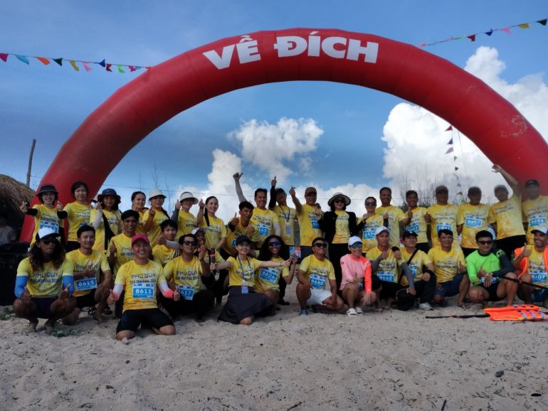 Huyện đảo Phú Quý, tỉnh Bình Thuận: Tổ chức lễ hội chèo sup đầu tiên cho du lịch thể thao biển