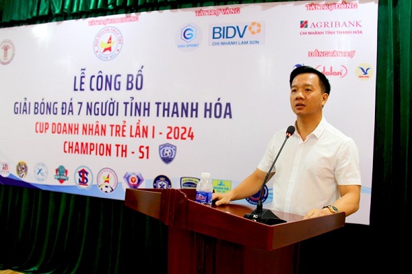 Đại diện nhà tài trợ kim cương, doanh nhân Nguyễn Xuân Hưng, Chủ tịch Hội Doanh nhân trẻ tỉnh Thanh Hoá phát biểu
